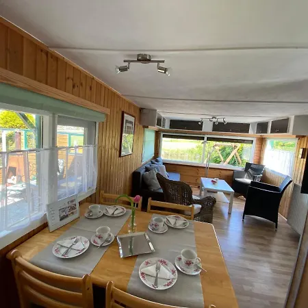 Ferienpark Vislust Ferienhaus Balu Mit Eigenem Steiger Zum Angeln Ijsselmeer Niederlande Feriehus Wervershoof