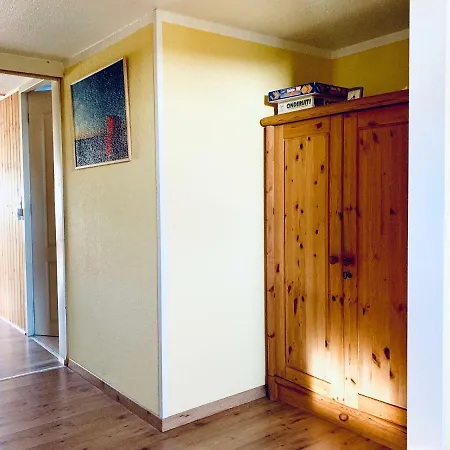 Feriehus Ferienpark Vislust Ferienhaus Balu Mit Eigenem Steiger Zum Angeln Ijsselmeer Niederlande Wervershoof