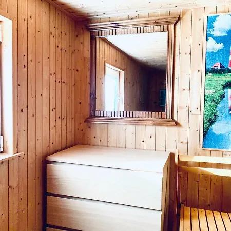 Ferienpark Vislust Ferienhaus Balu Mit Eigenem Steiger Zum Angeln Ijsselmeer Niederlande